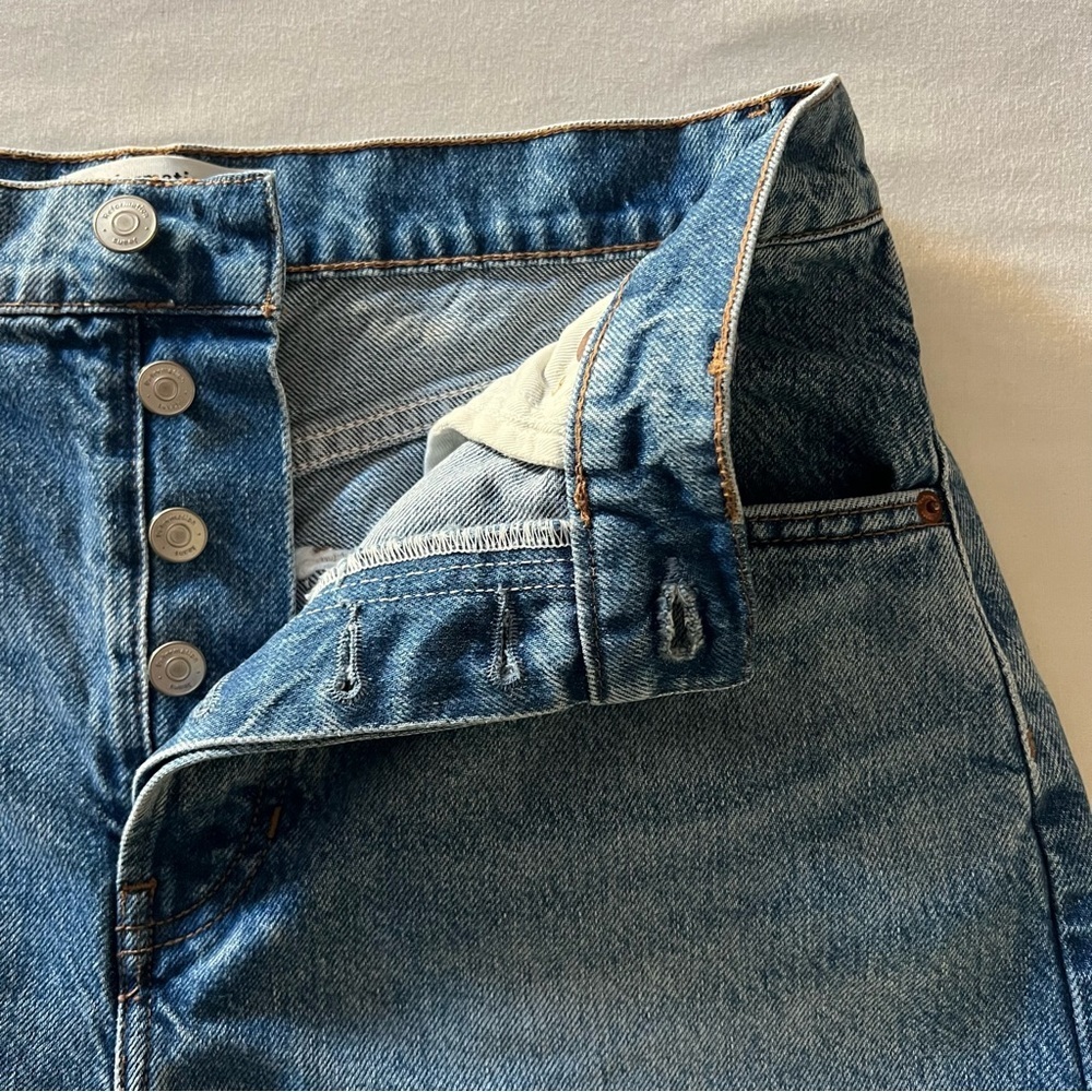 Reformation Charlene Shorts in Colorado - Picture 6 of 12
